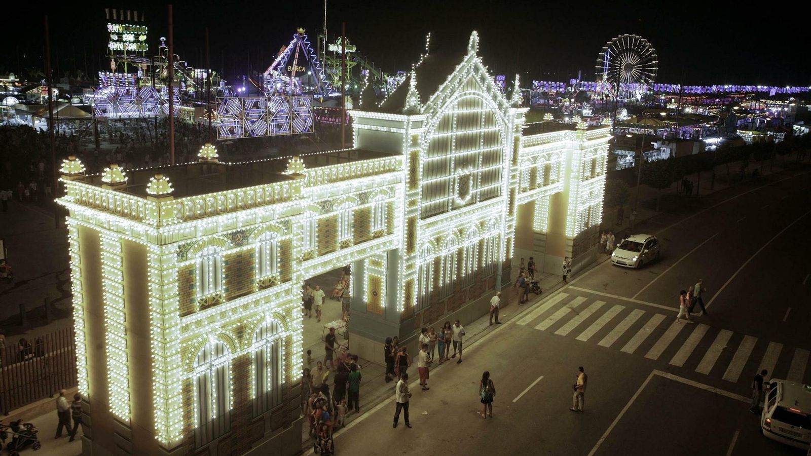 Portada principal del Recinto Ferial