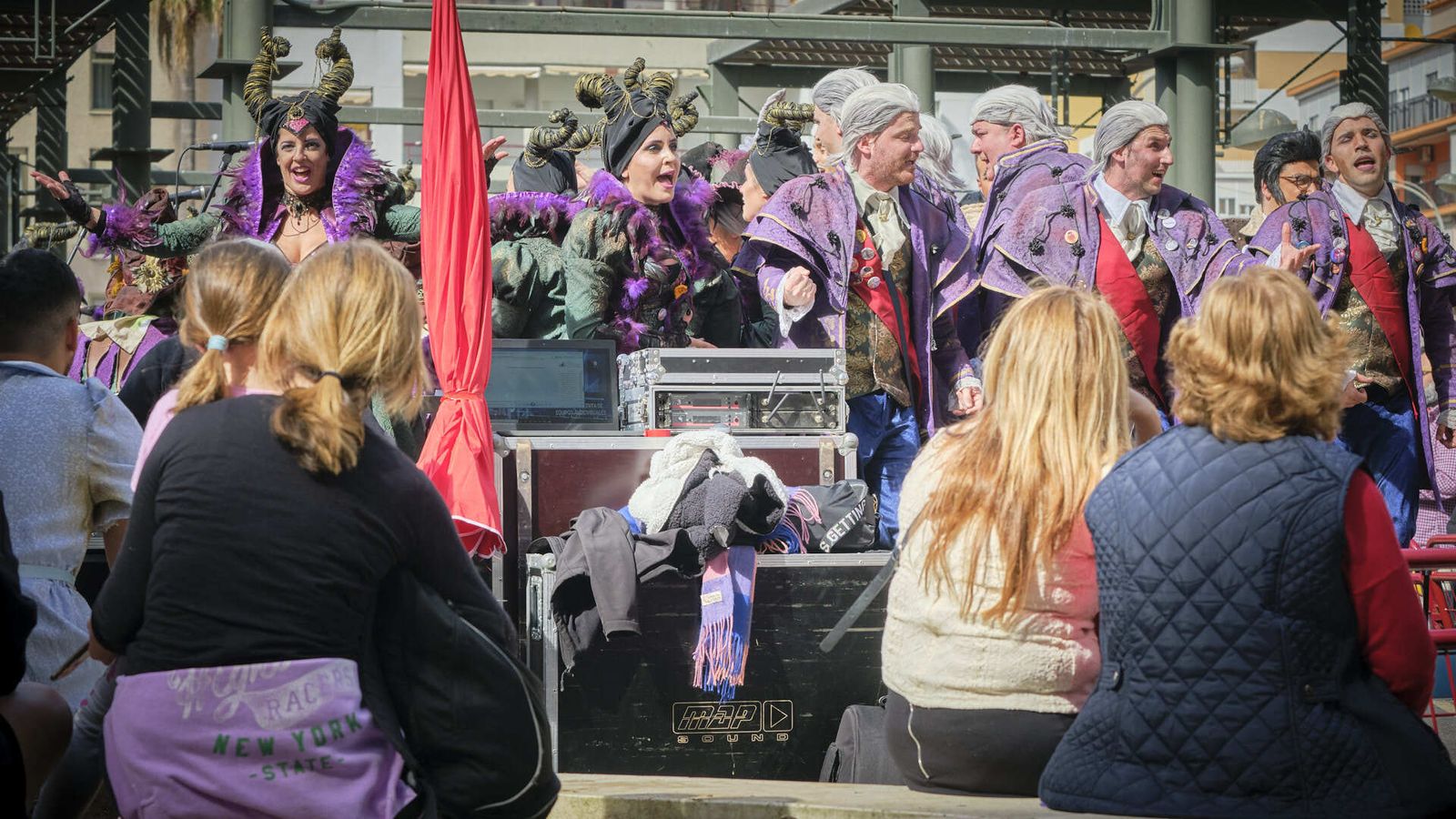 Batalla de Coplas en el Paseo Marítimo de Cádiz