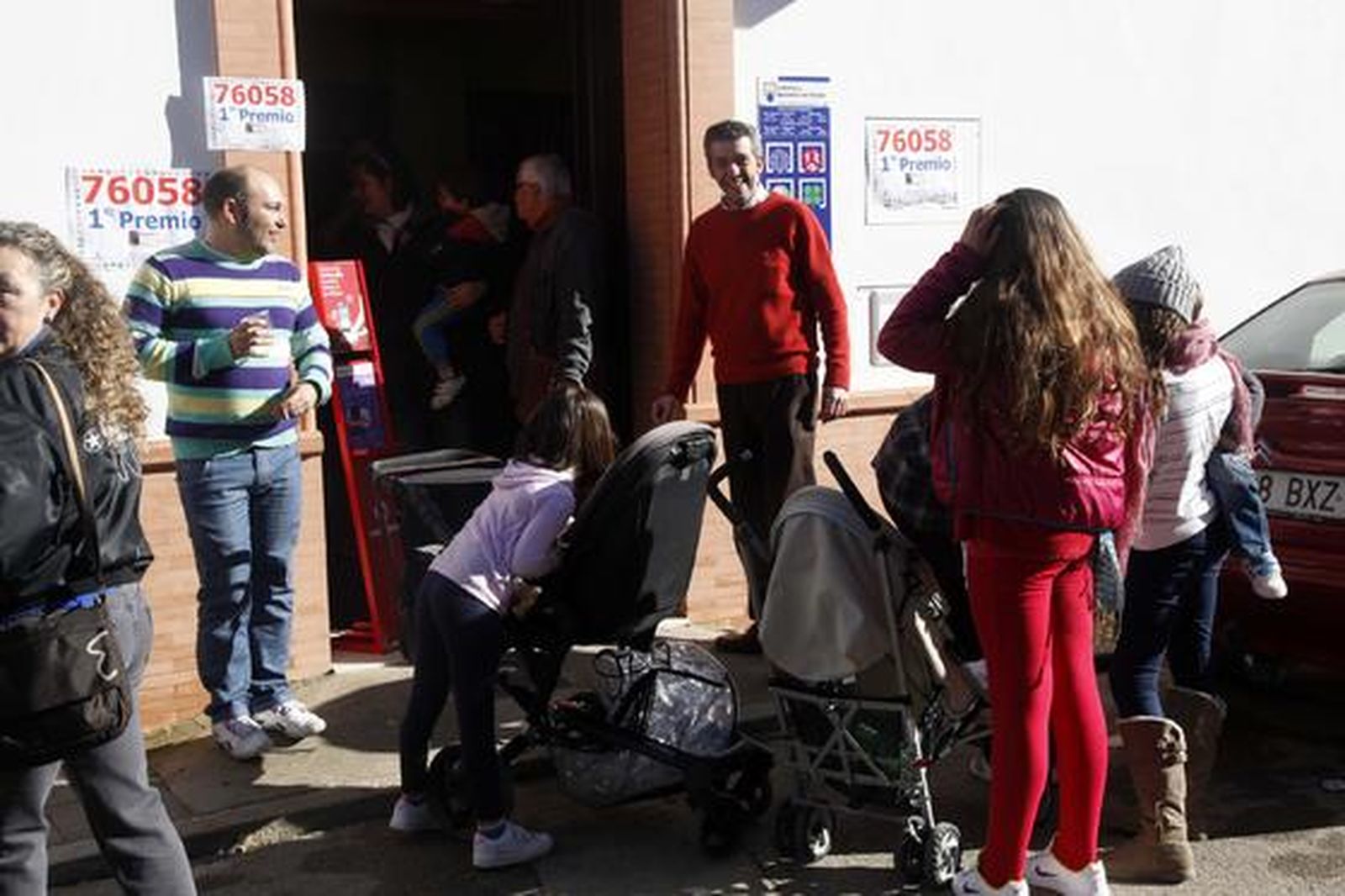 Villarrasa celebra la llegada del Gordo