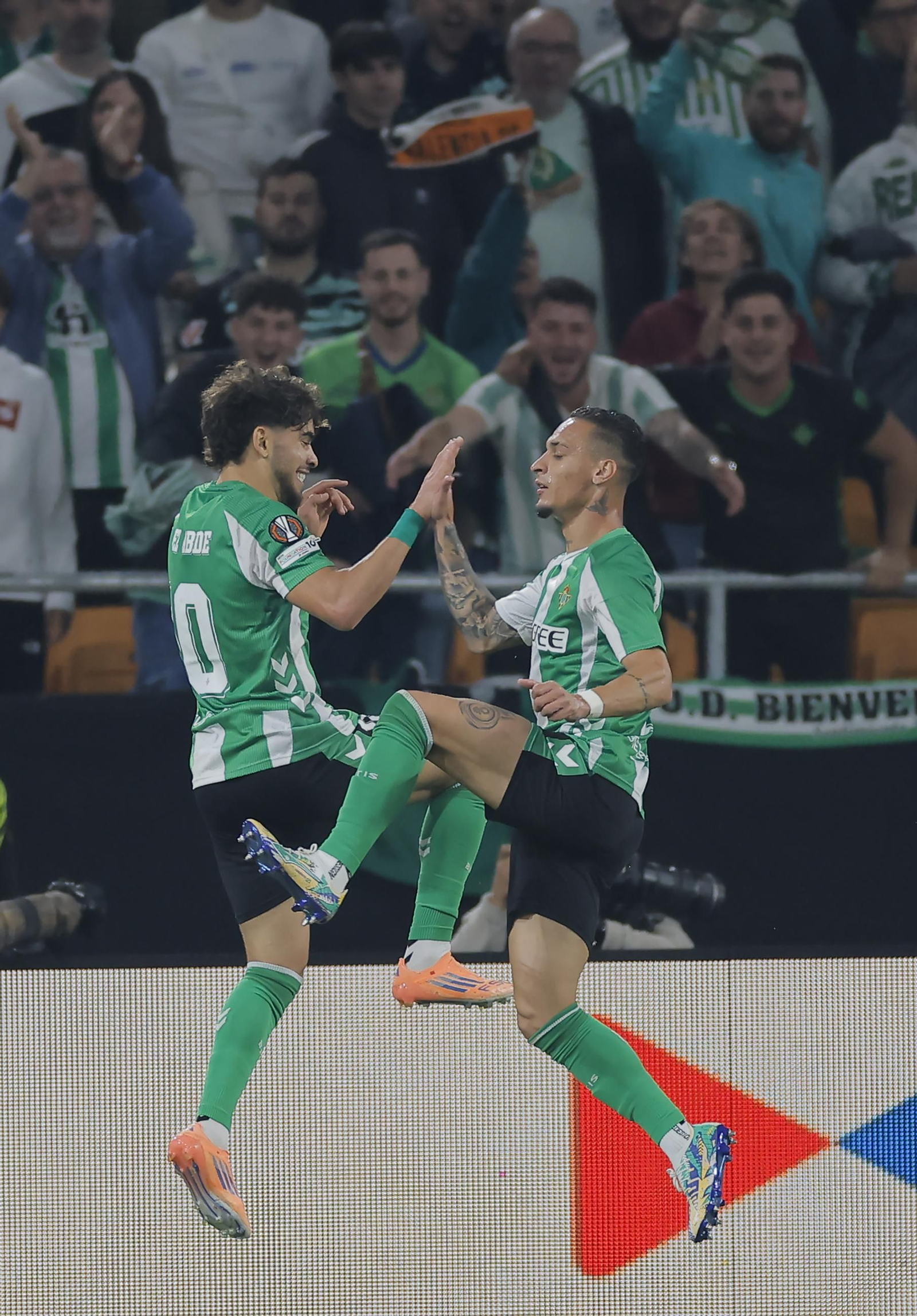 Las fotos del Betis - Olympique Lyonnais