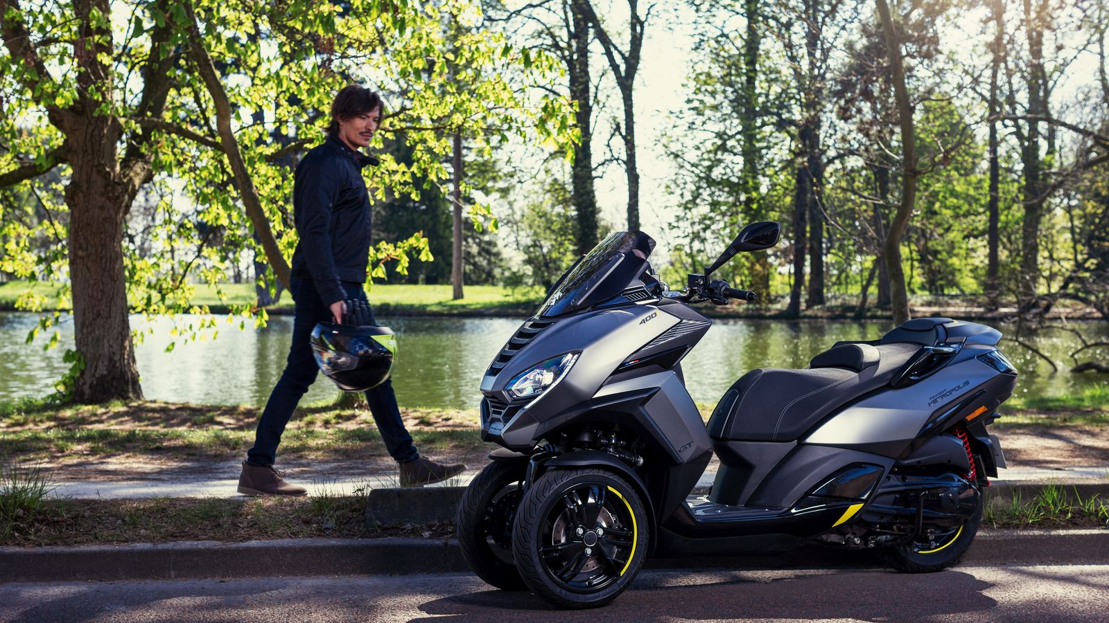 La versión GT del Metropolis incorpora algunos elementos en contraste con el color de su carrocería, como muelles o llantas. También suma al equipamiento los amortiguadores regulables, como el SW.