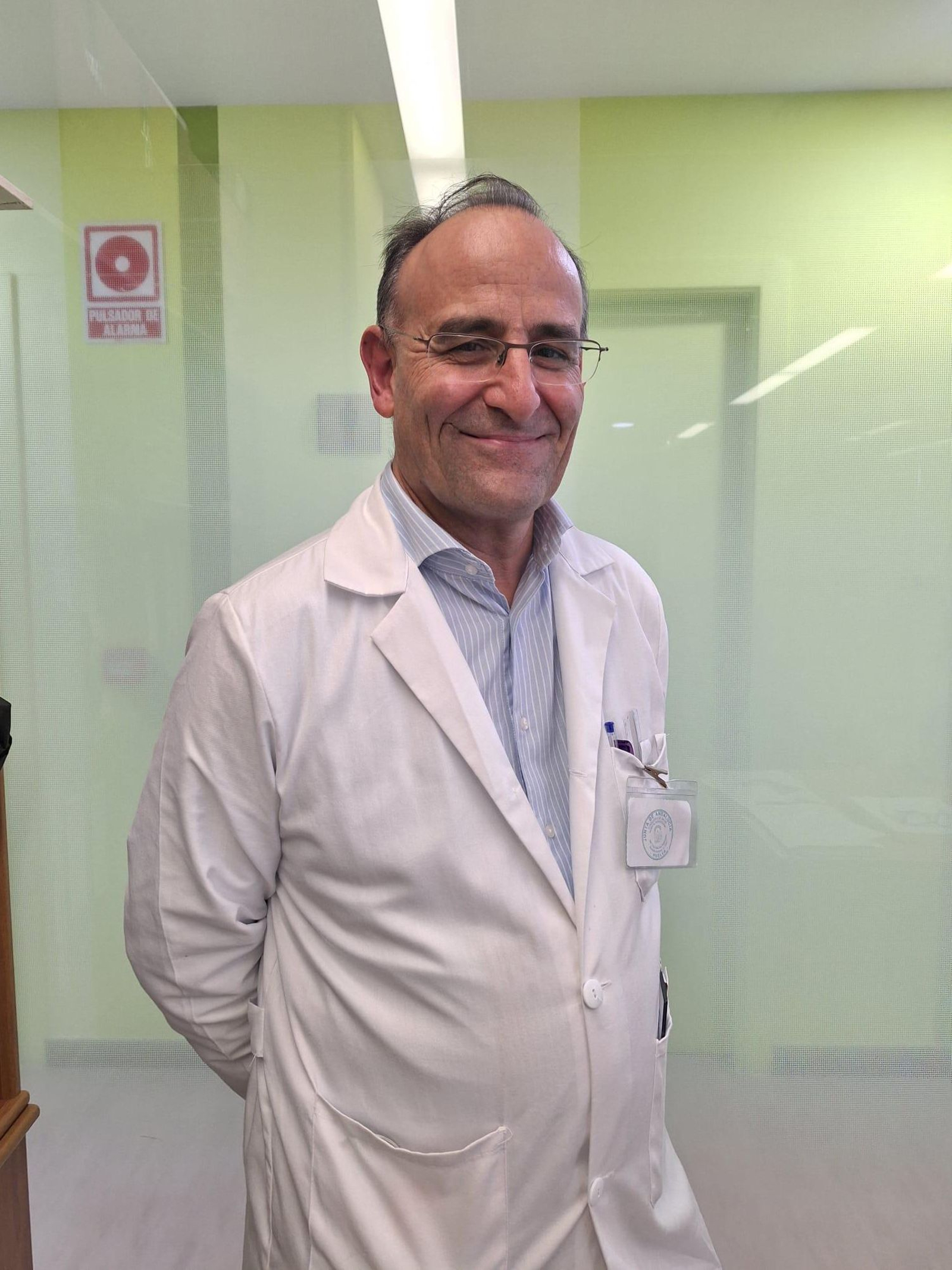 El cirujano ortopédico y traumatólogo del hospital Infanta Elena, Andrés Prieto.