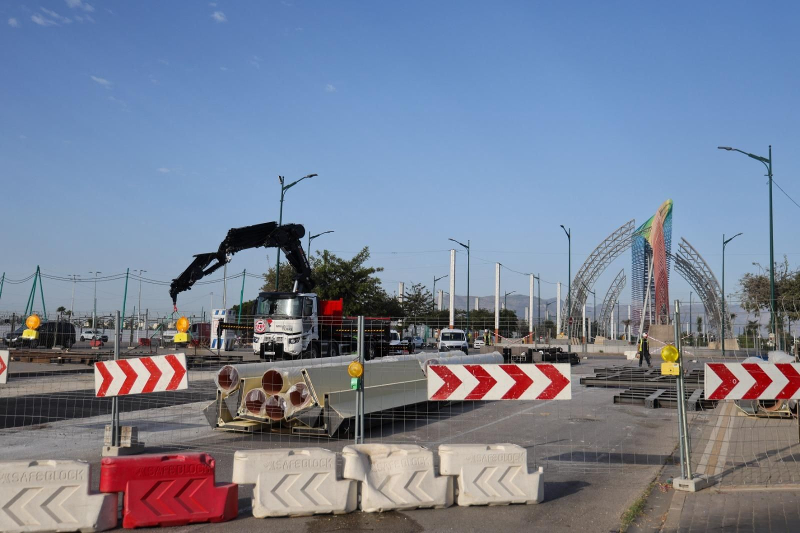 Comienza la cuenta atrás para la Feria de Málaga, en imágenes