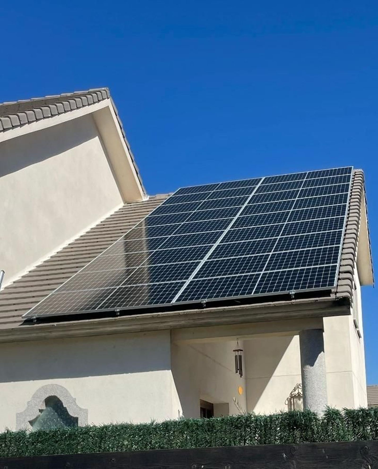 Vector Solar se ha consolidado como una empresa líder en el sector de la energía solar en Granada.