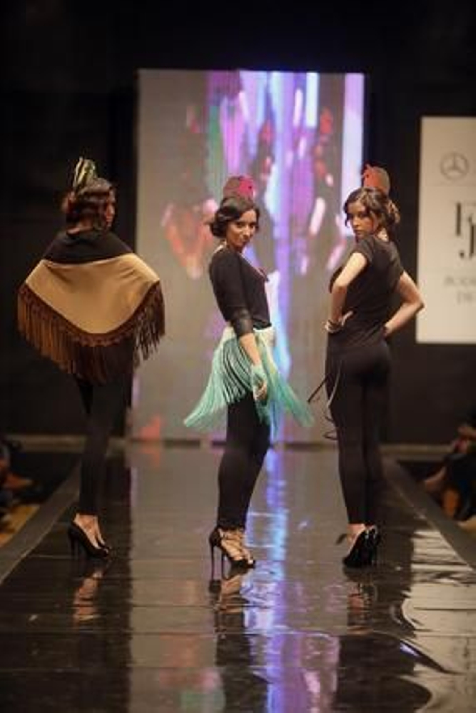 Las imágenes del desfiles de Doble B y Lya Maisha