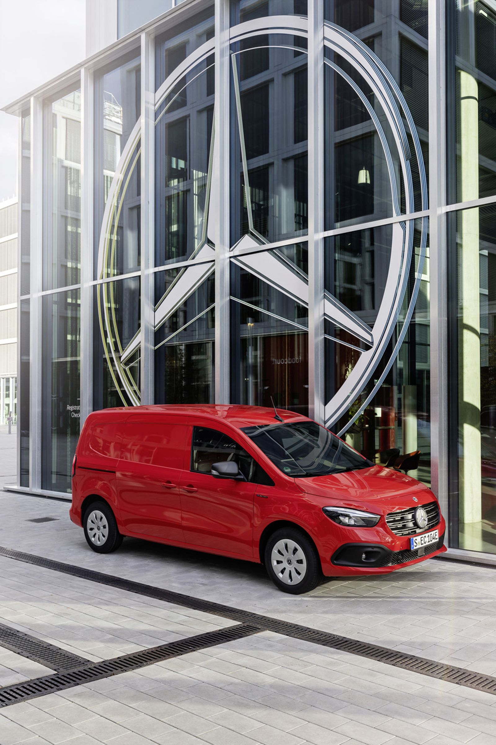 Pueden remolcar hasta 1.500 kilos en el caso de la versión de pasajeros y, en el furgón, 1.400 y 1.450, según se trate de la carrocería más o menos larga.