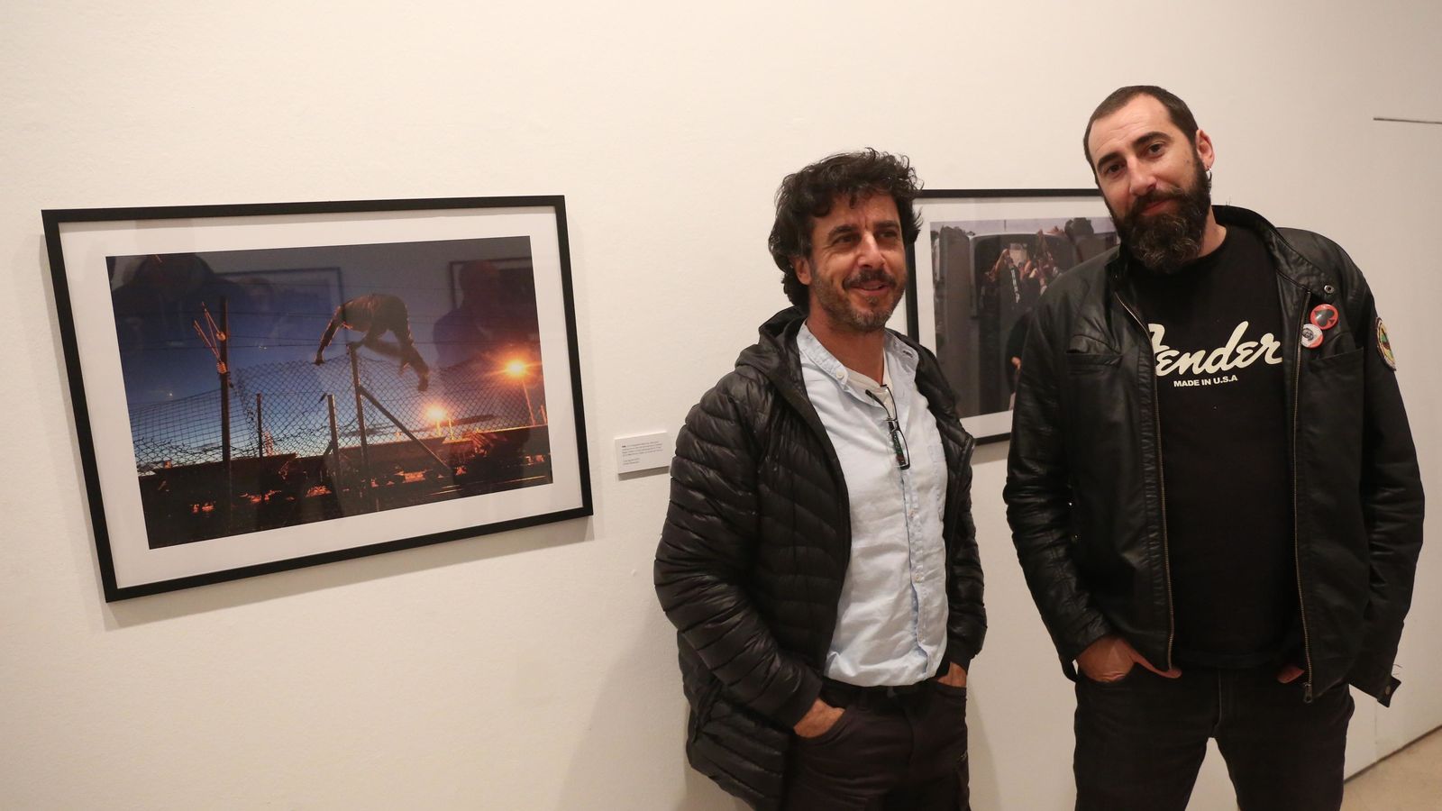 Morenatti y Brabo, en la Económica, junto a una foto del primero.