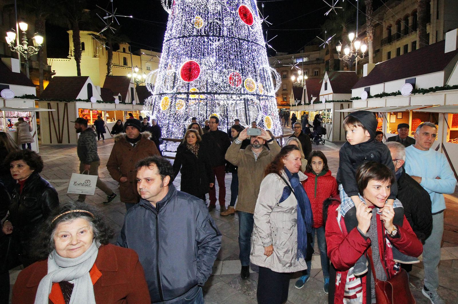 Imágenes del cuentacuento de la Navidad de Huelva Información.