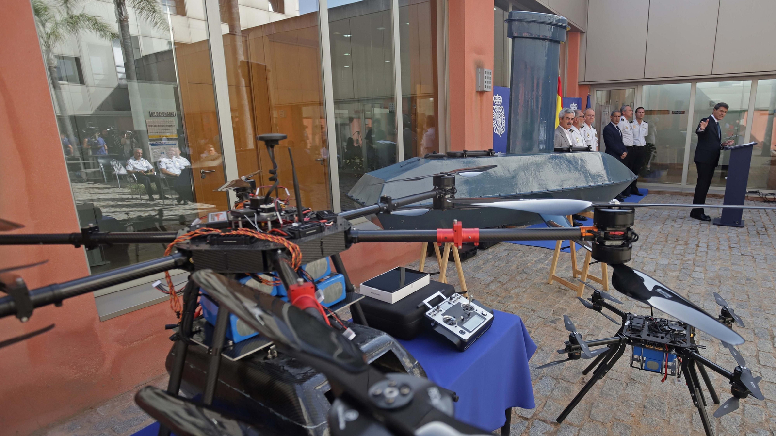 Fotos de los 'narcodrones' incautados por la Policía Nacional en Algeciras Fotos de los 'narcodrones' incautados por la Policía Nacional en Algeciras