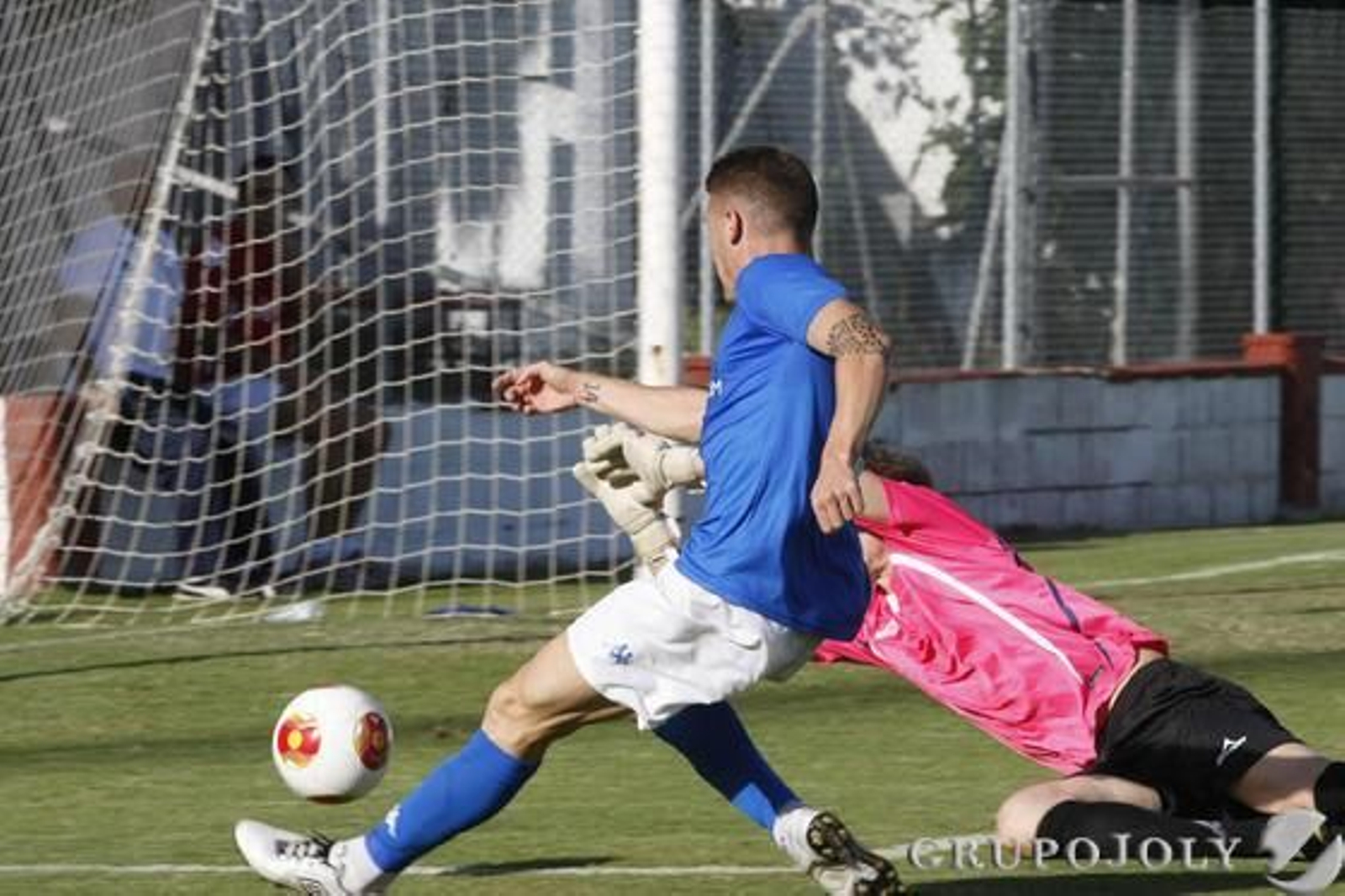 Los azulinos empatan con el Coria 1-1 en Rota en el partido del destierro 

Foto: Pascual