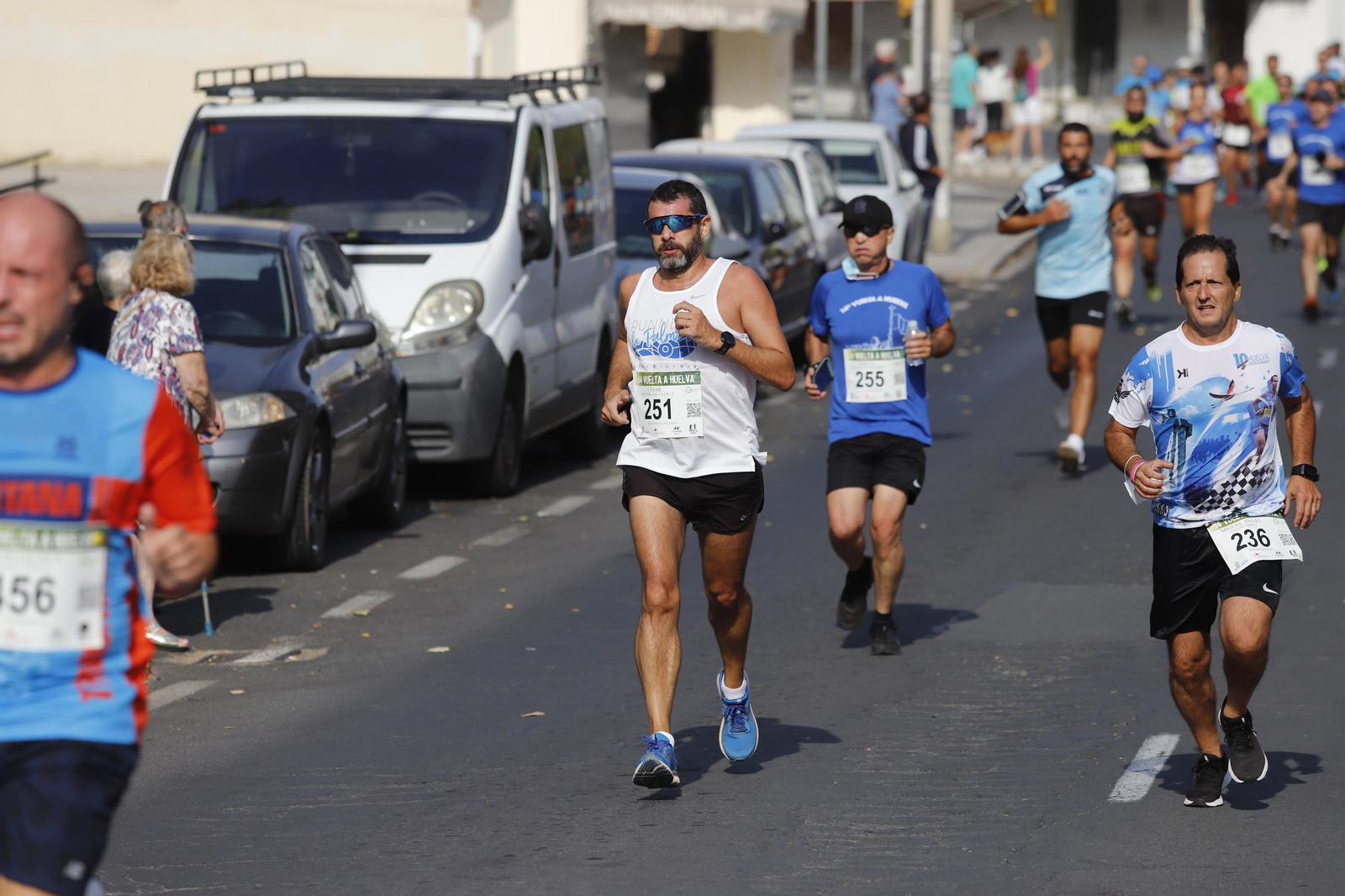 Las imágenes de la vuelta a Huelva de atletismo