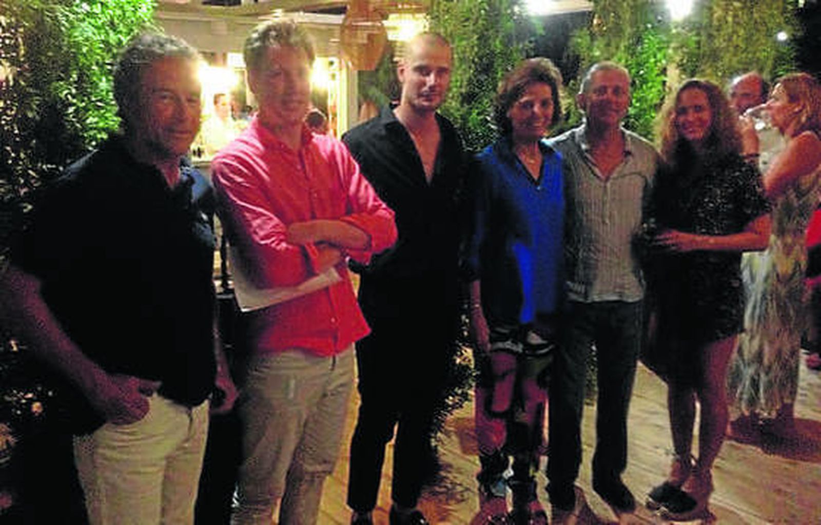 Duques de Albuquerque, Pelayo Domecq, Alfonso Villalba, Rosario Márquez y Jaime Espinosa de los Monteros.

Foto: Ignacio Casas de Ciria