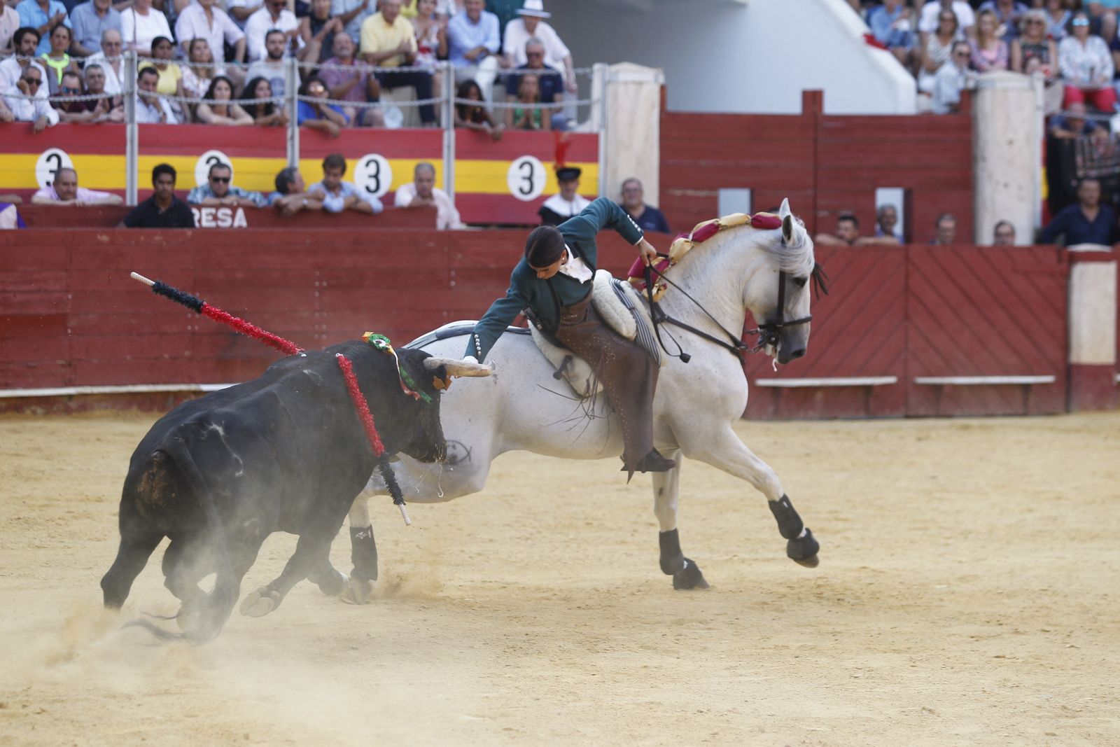 Fotogalería corrida de rejones. Feria de Almería 2019
