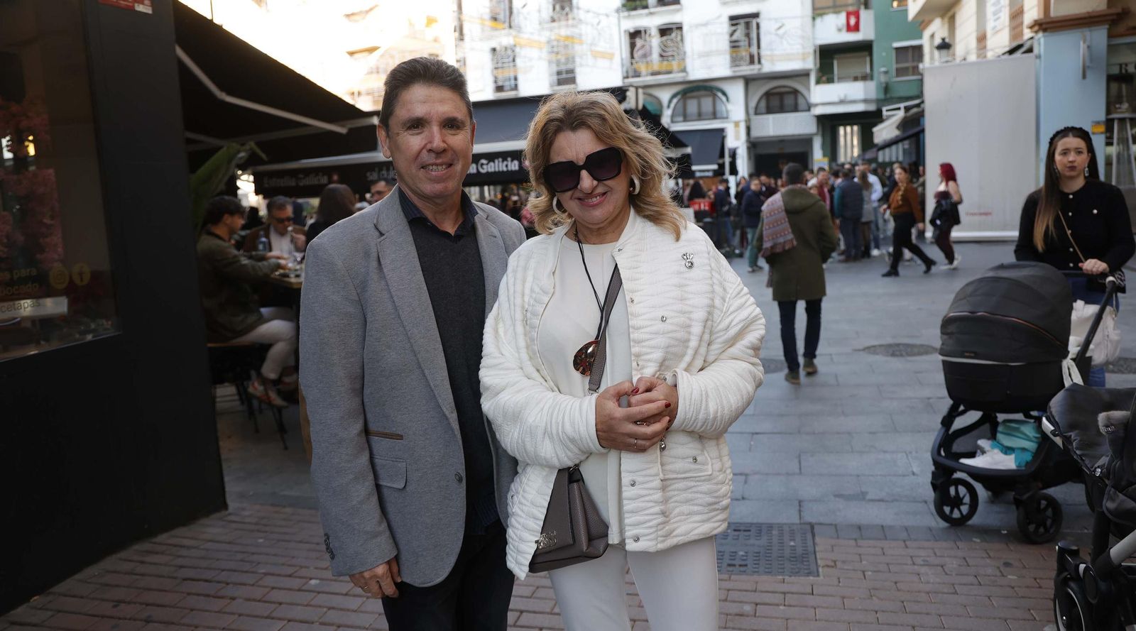 Búscate en las fotos de la celebración del 24 de diciembre en La Línea