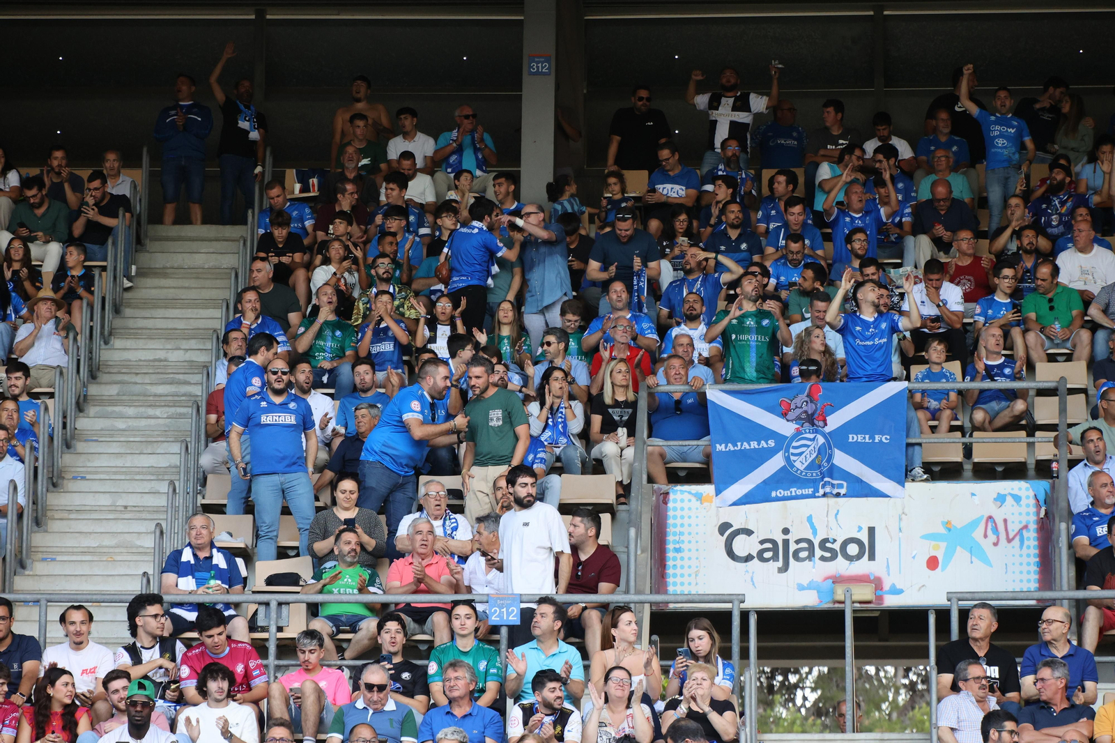 Búscate en el partido entre el Xerez DFC y Ceuta B en Chapín