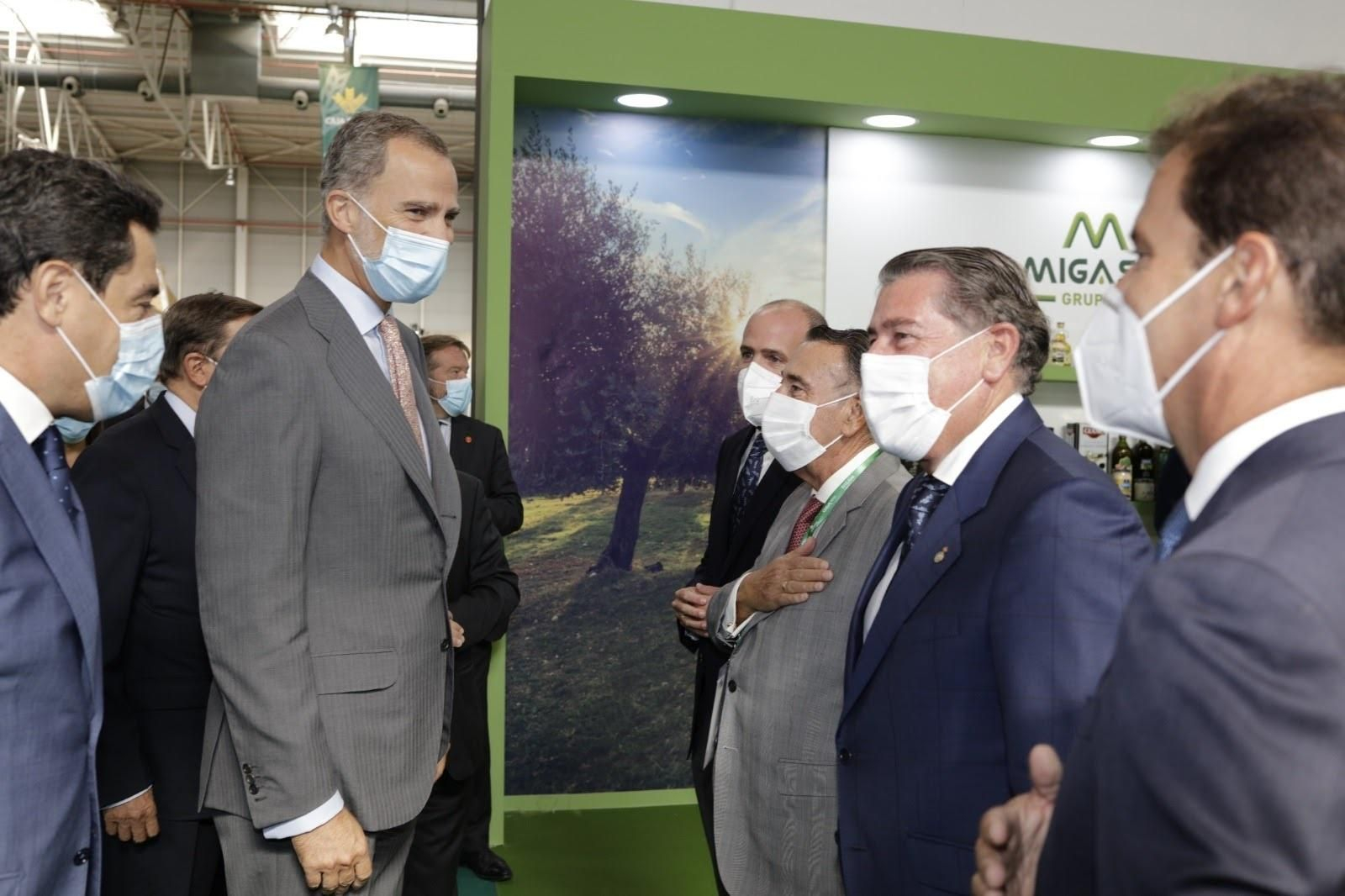 El Rey en el stand de Migasa en Expoliva.