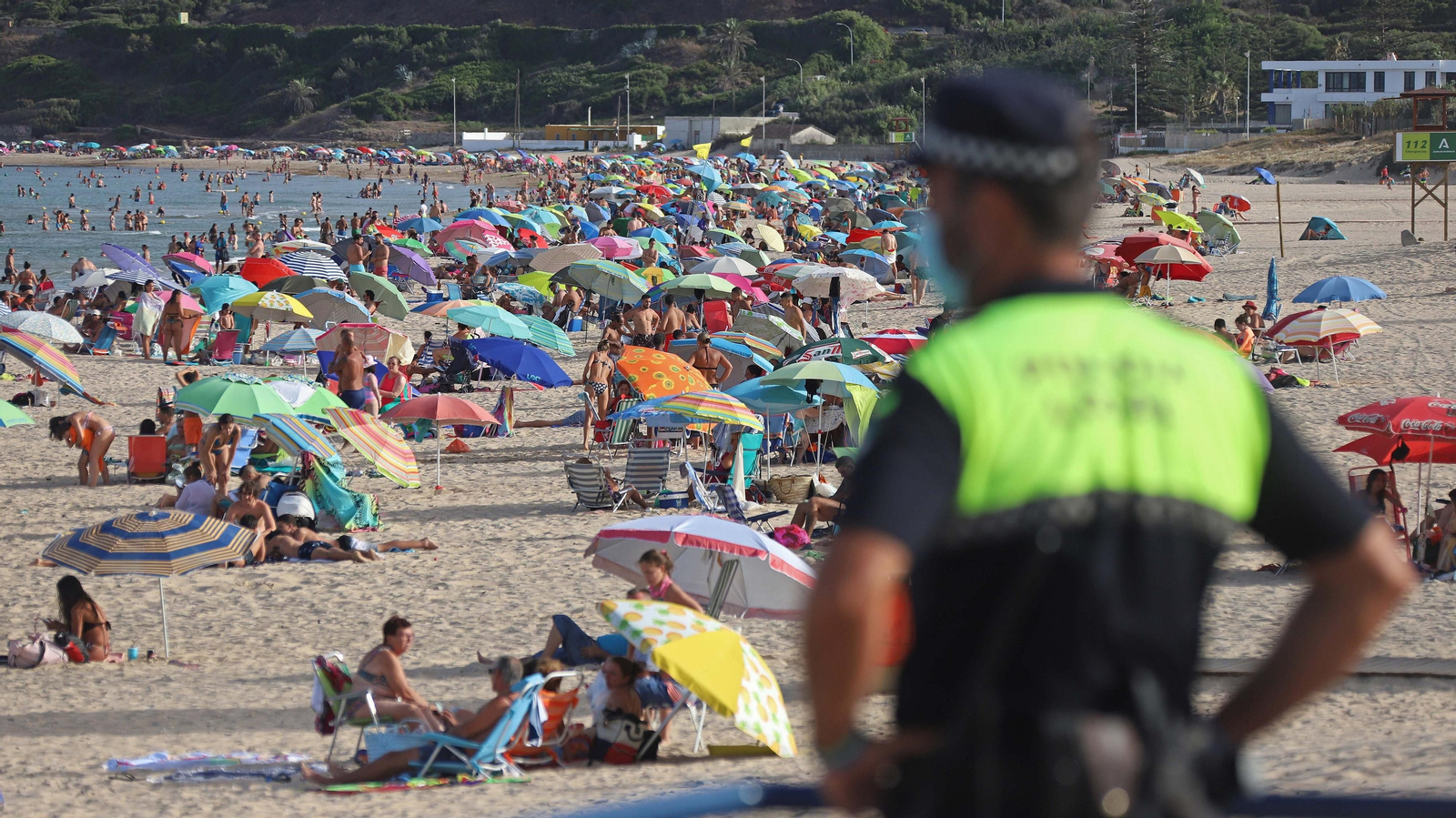 El calor llenas la playas el primer fin de semana de agosto