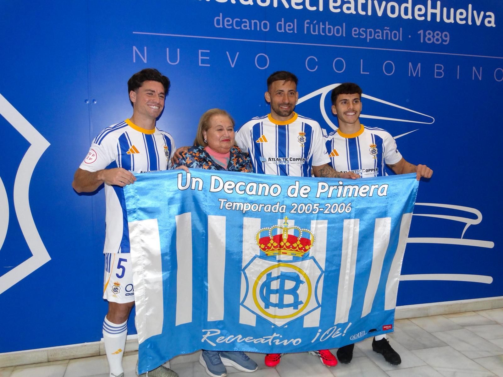 La presentación de los nuevos fichajes del Recre, en fotografías