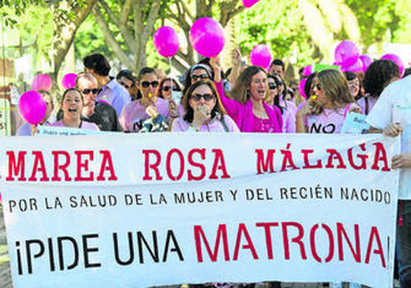 Unas 200 personas participaron ayer en la marcha que partió desde el Hospital Materno.
