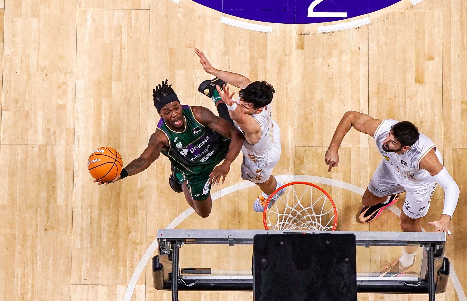 El Unicaja-San Pablo Burgos, en fotos