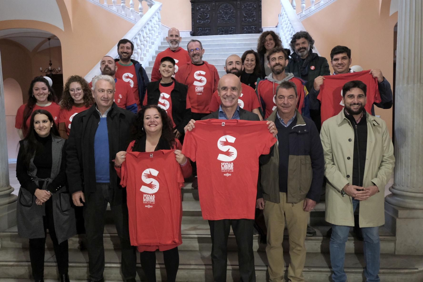 La conmemoración del Día Mundial de la lucha contra el VIH en el AYuntamiento.