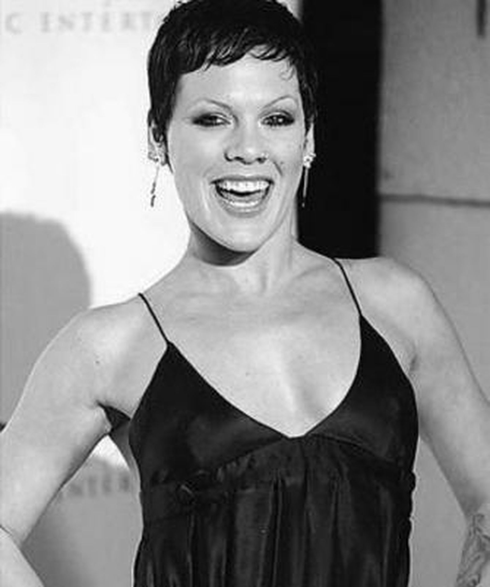 Pink se divorcia tras dos años de matrimonio