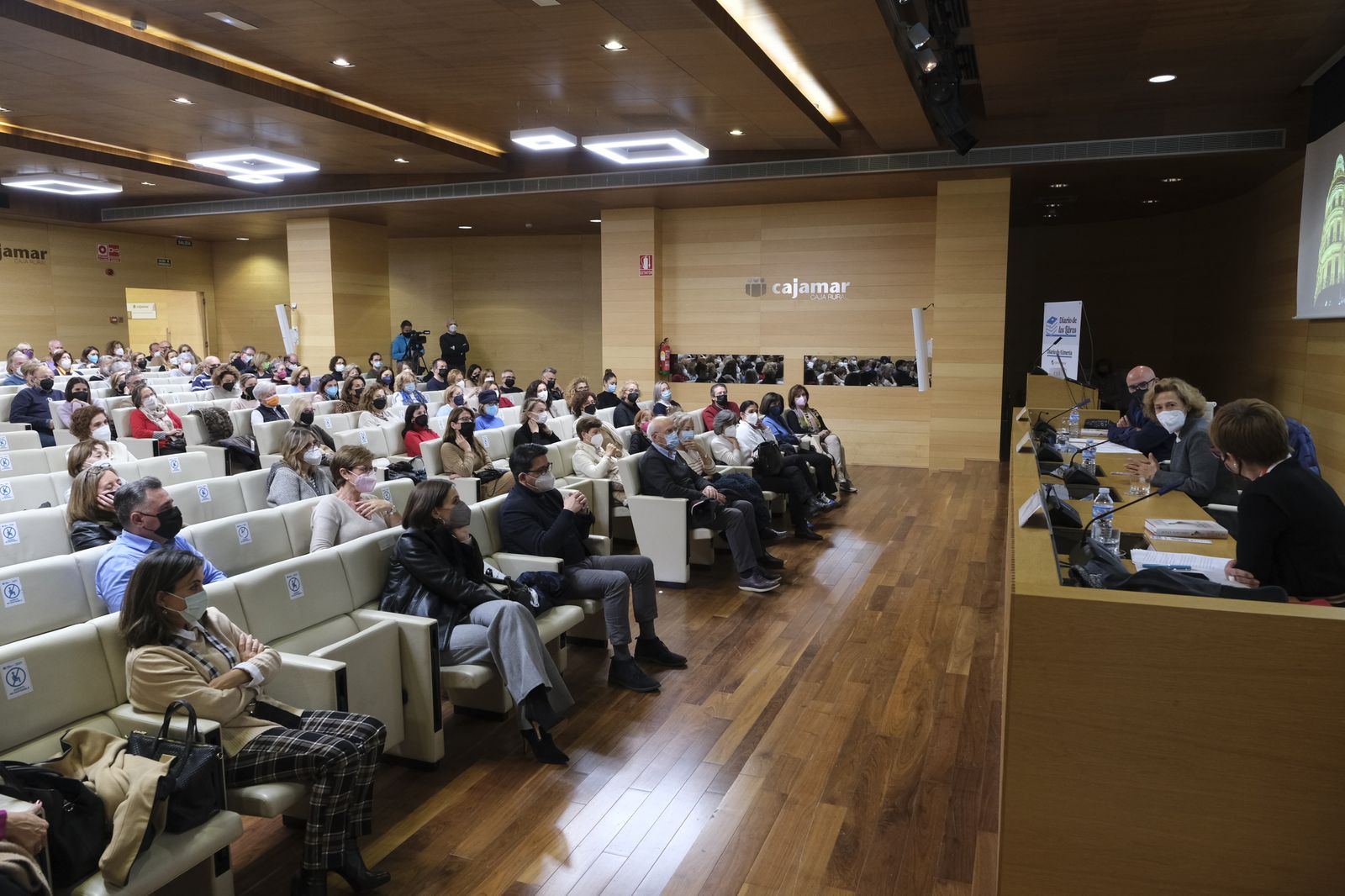 Fotogalería Diario de los Libros, con Julia Navarro. Almería