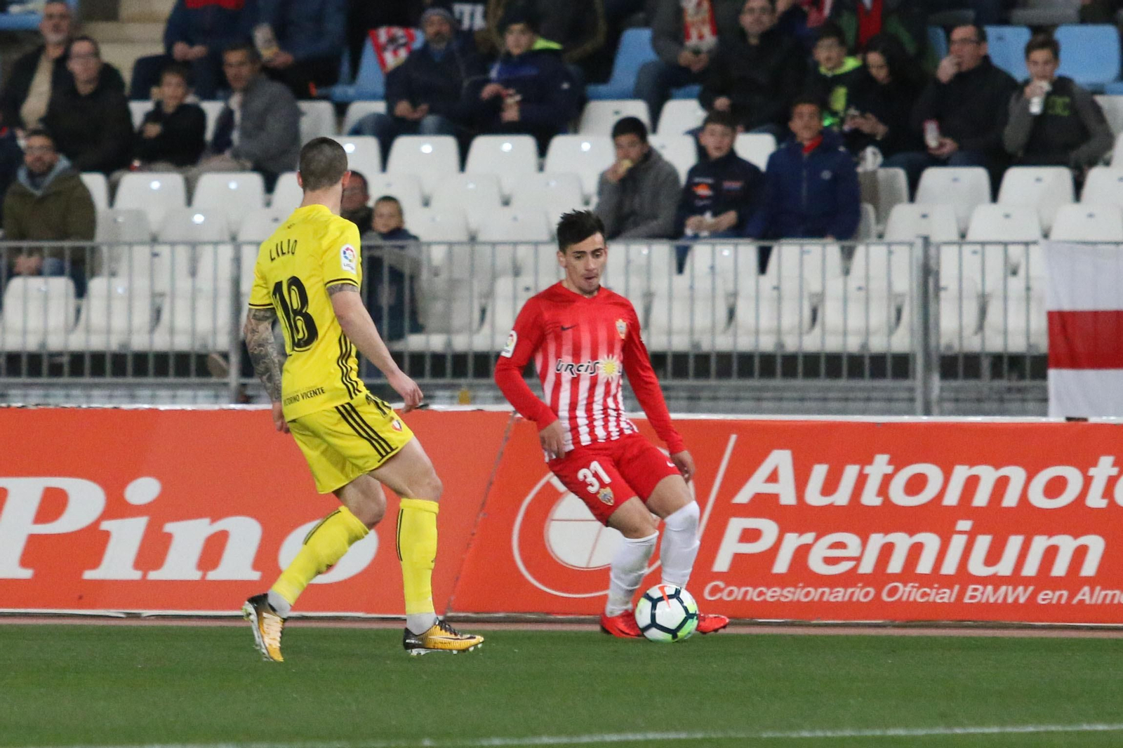 El Almería podría bajar aún ganando.