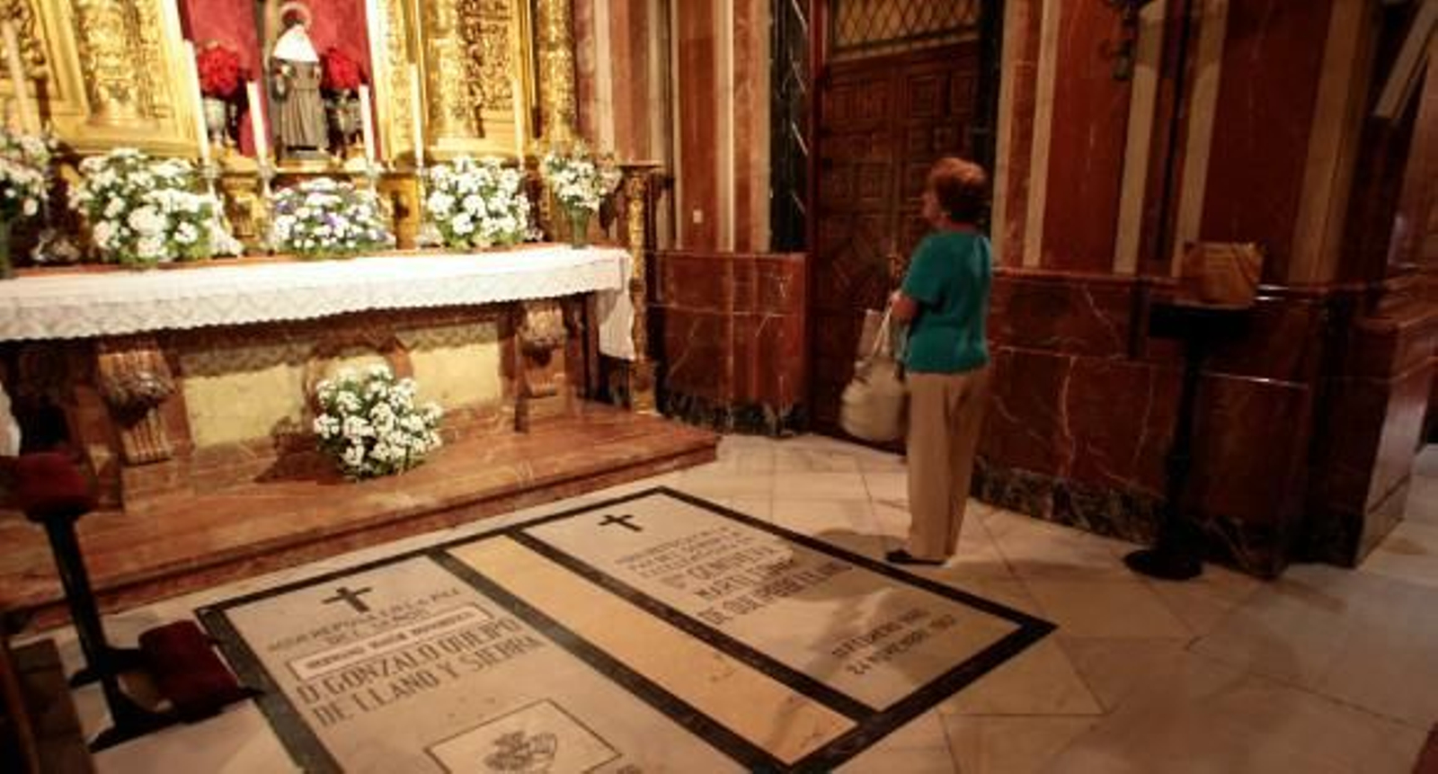 El Ayuntamiento pide sacar a Queipo de la Basílica de la Macarena