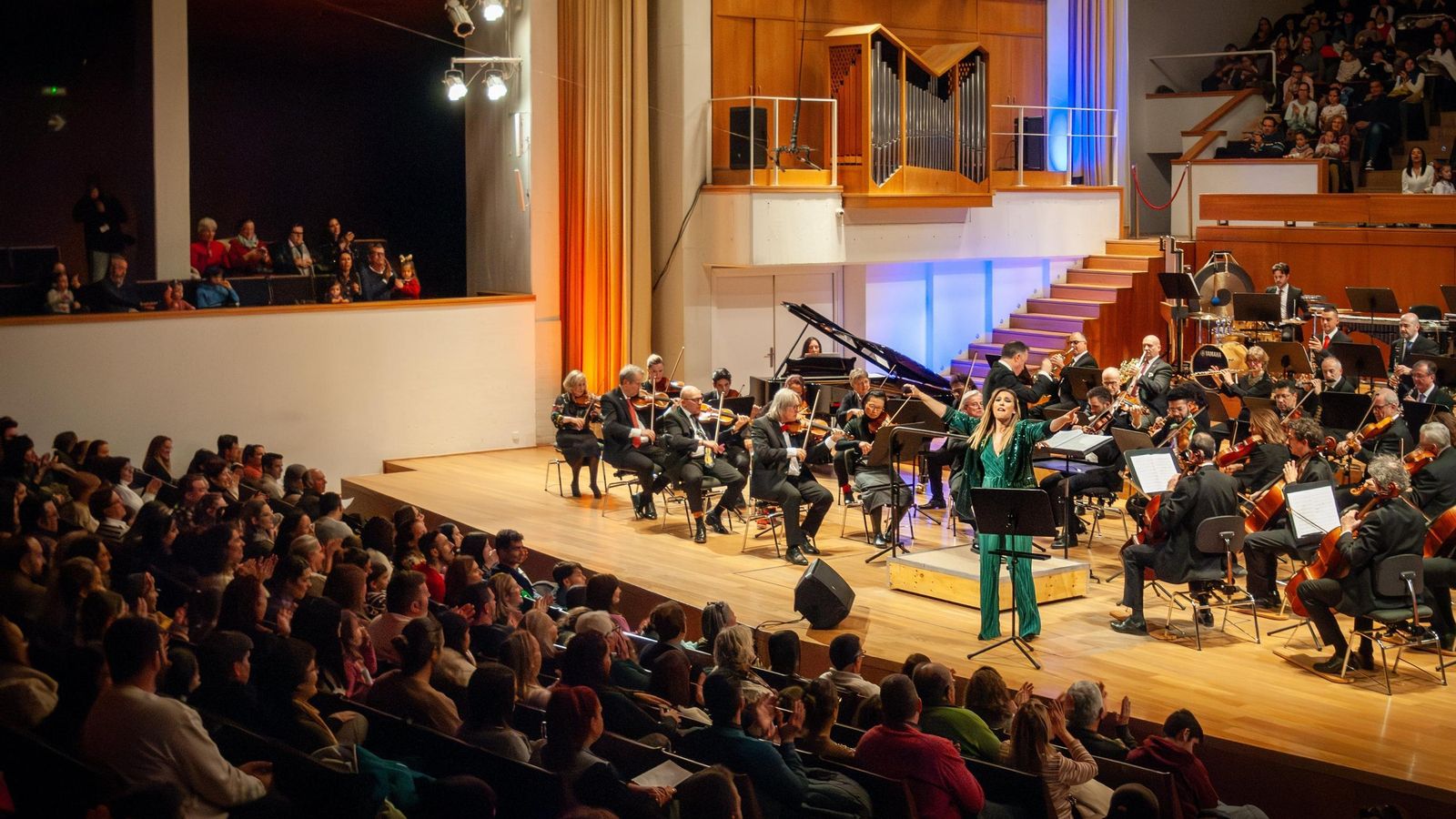 El concierto hizo las delicias de grandes y pequeños