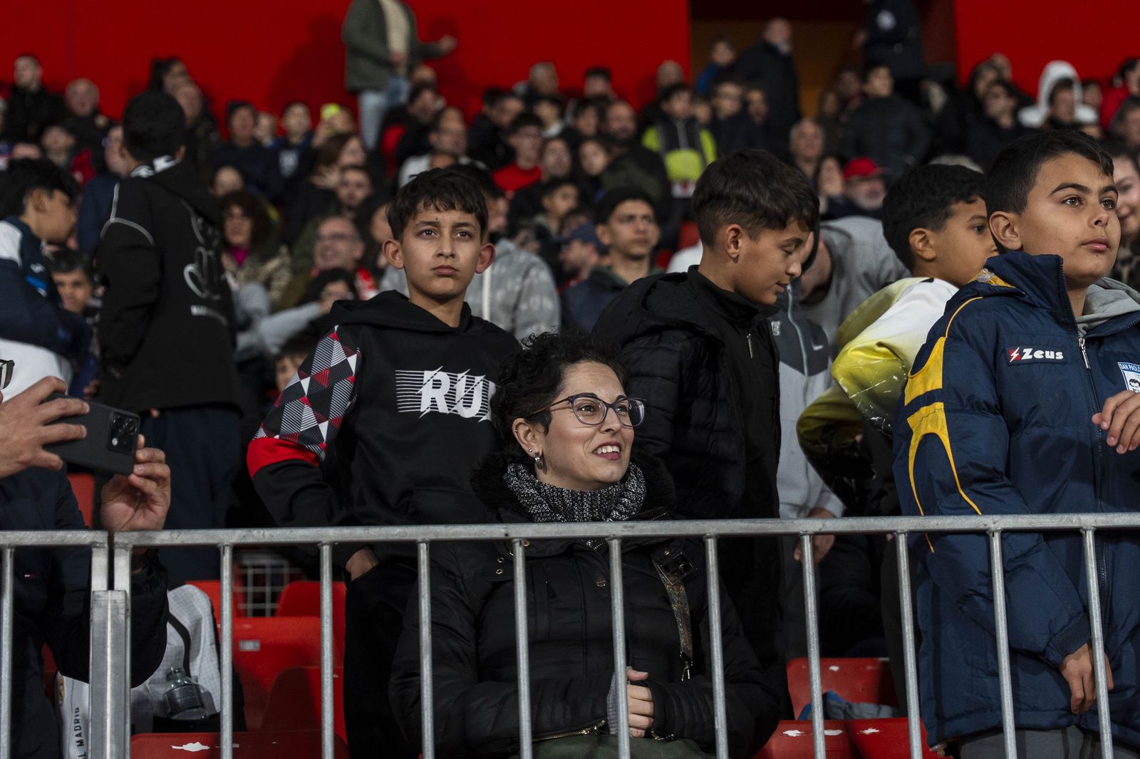 Fotogalería del partido homenaje a Guillermo Blanes entre los veteranos de la UD Almería y el FC Barcelona