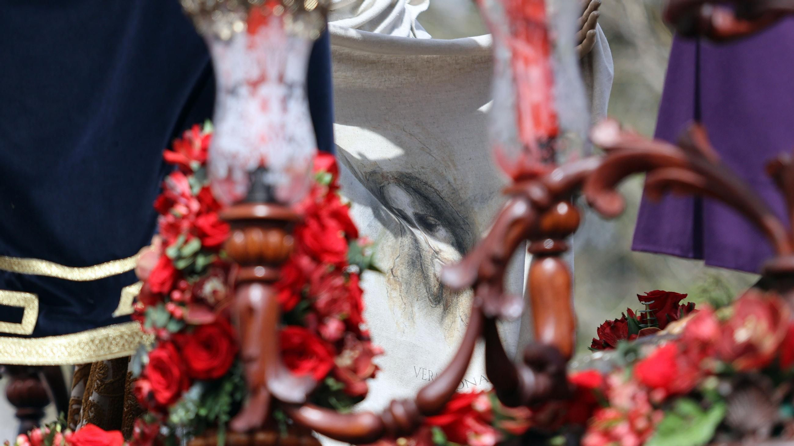 Imágenes de la Hermandad de La Candelaria en el Lunes Santo de Jerez 2025