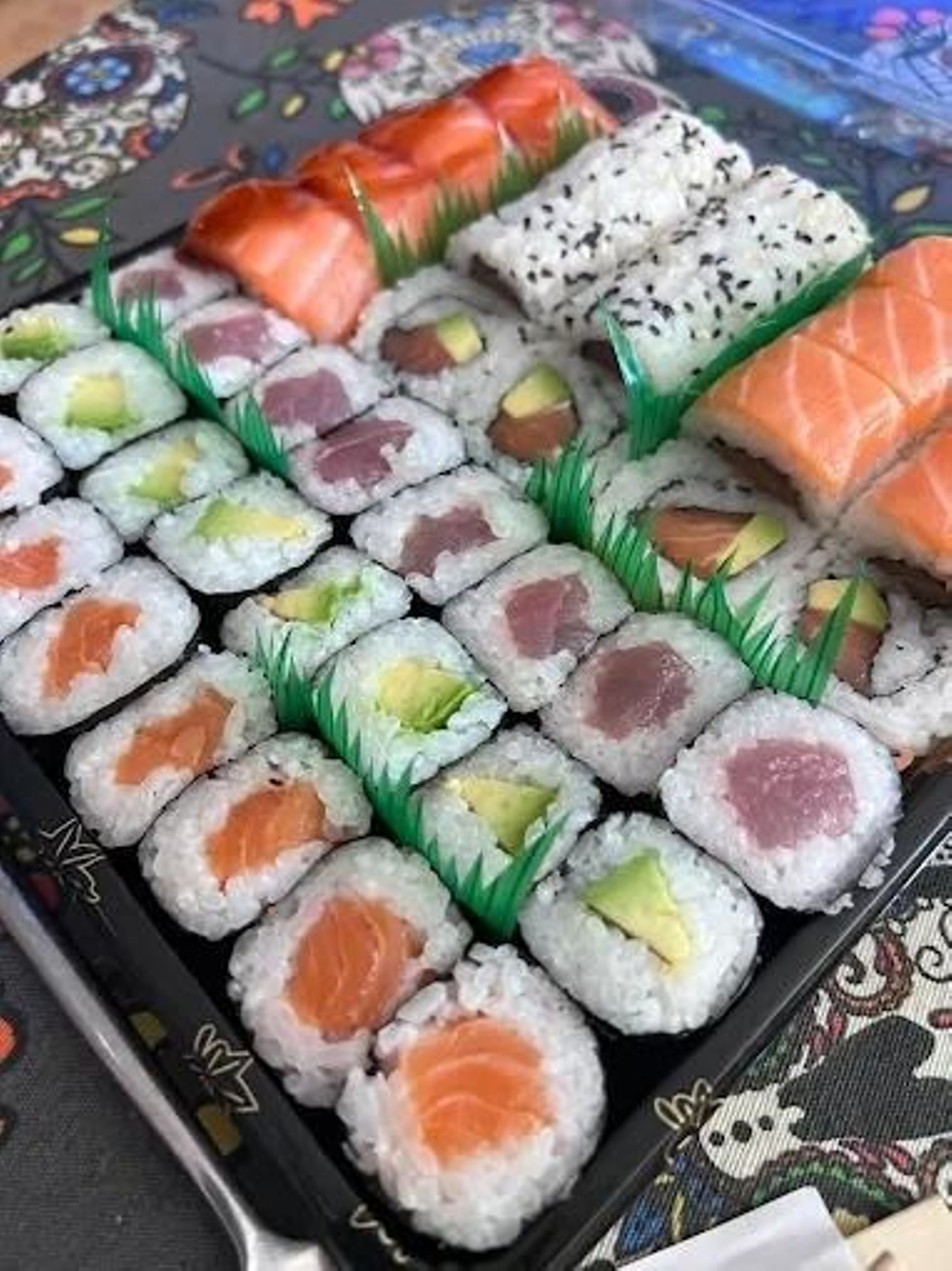Comida de Hanami Sushi.