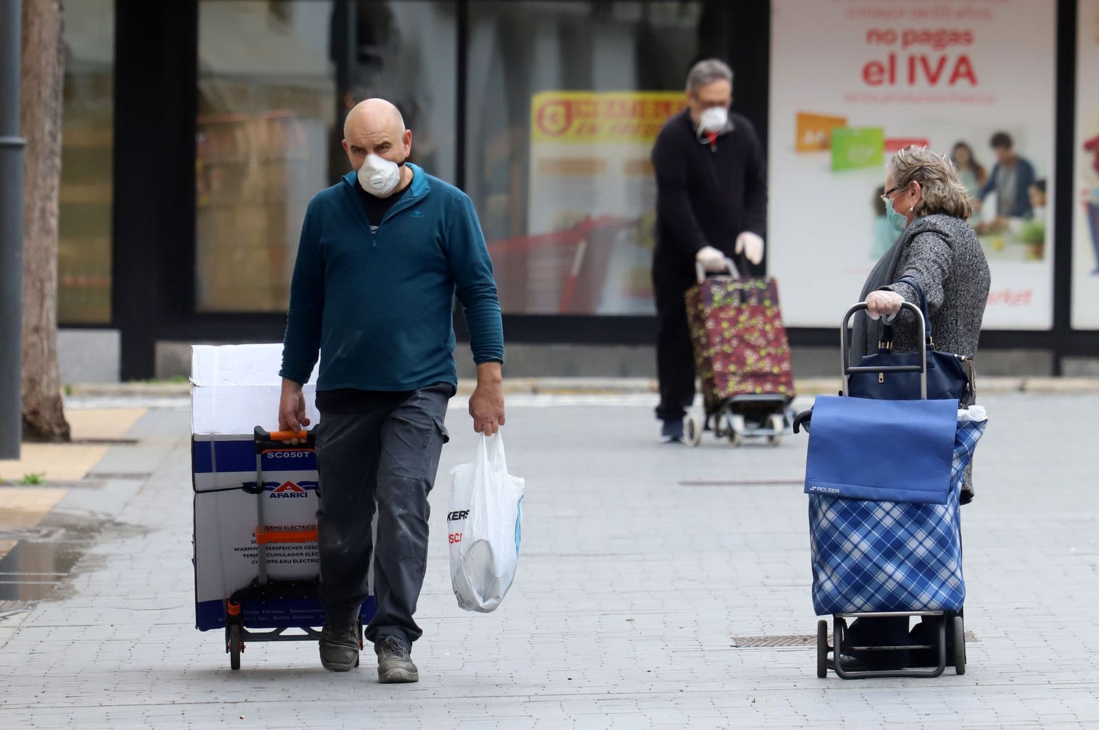 Imágenes del uso de la mascarilla para prevenir el contagio por coronavirus