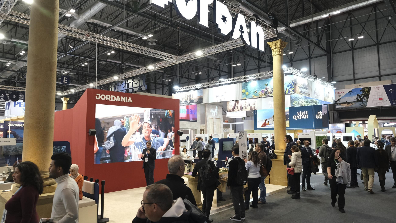 Las imágenes del segundo día de FITUR 2025, en Madrid