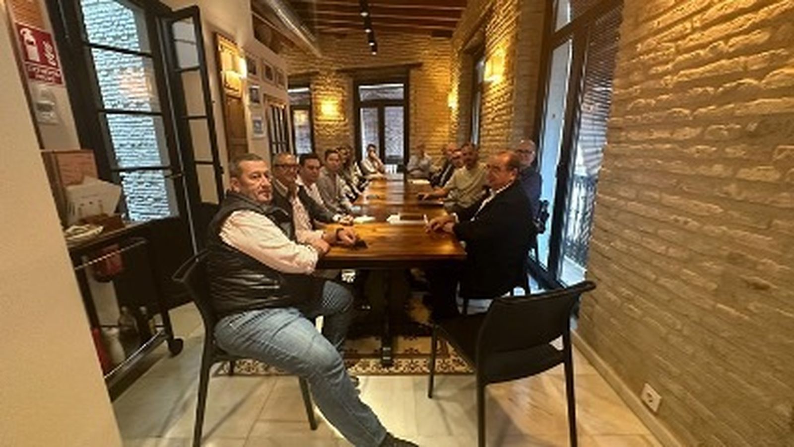 Los hosteleros de Santa Cruz se quejan de la "desproporcionada" intervención de la Policía Local durante el puente