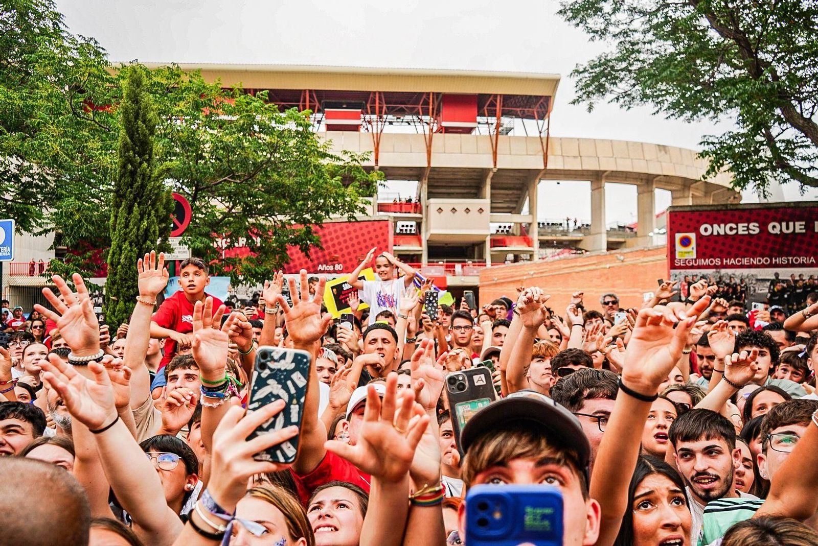 La llegada de Saiko a Los Cármenes, en imágenes