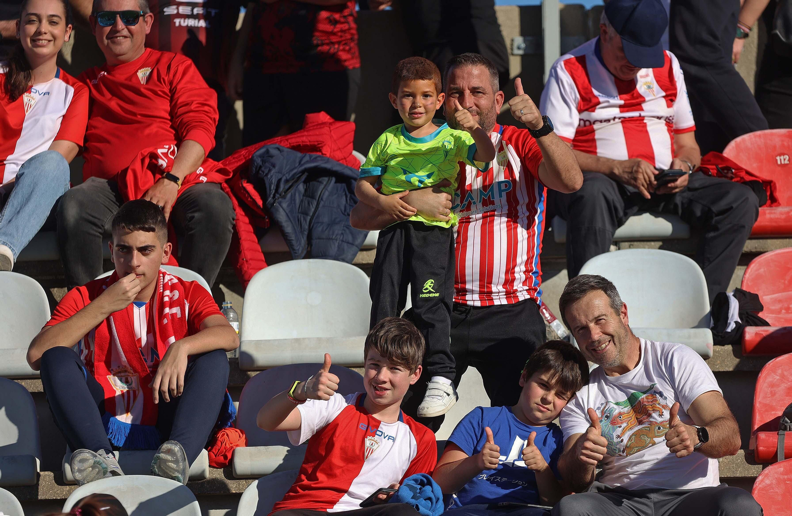 Búscate en el Nuevo Mirador durante el Algeciras - Real Madrid Castilla de Primera Federación