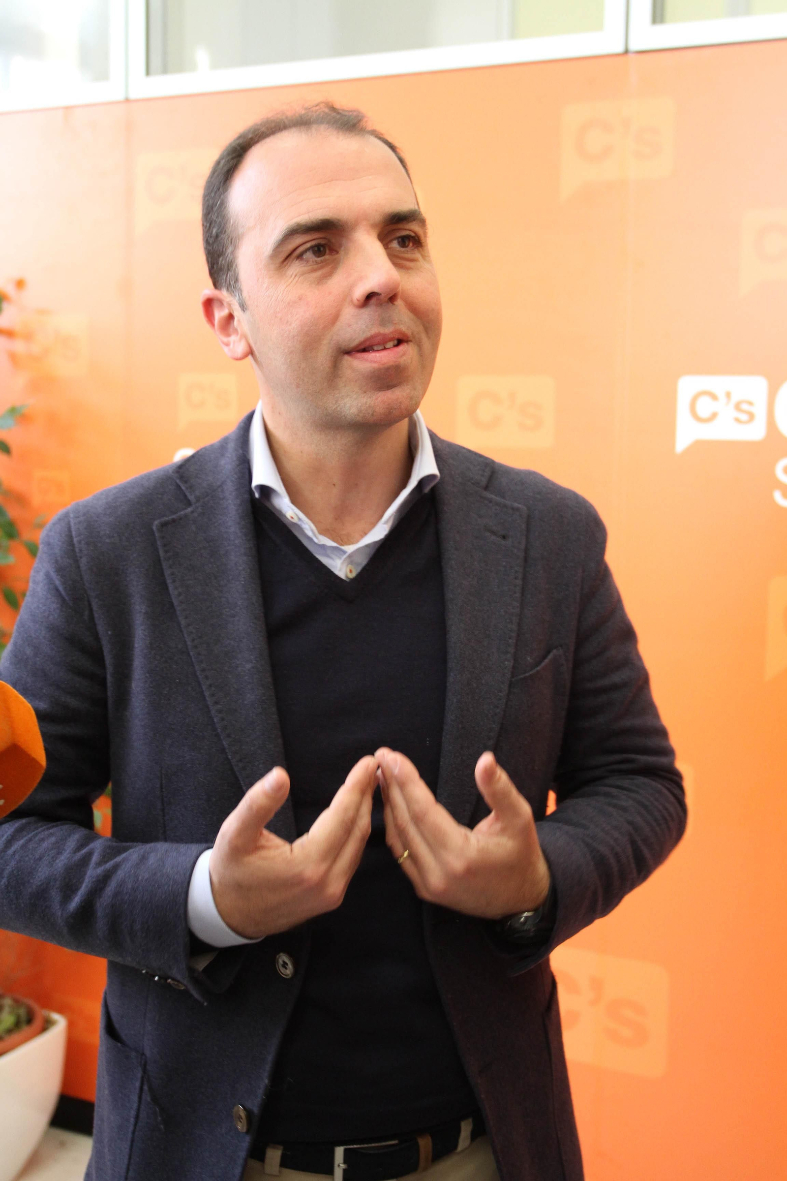 El gobierno dificulta a Ciudadanos el acceso a los expedientes de taxistas