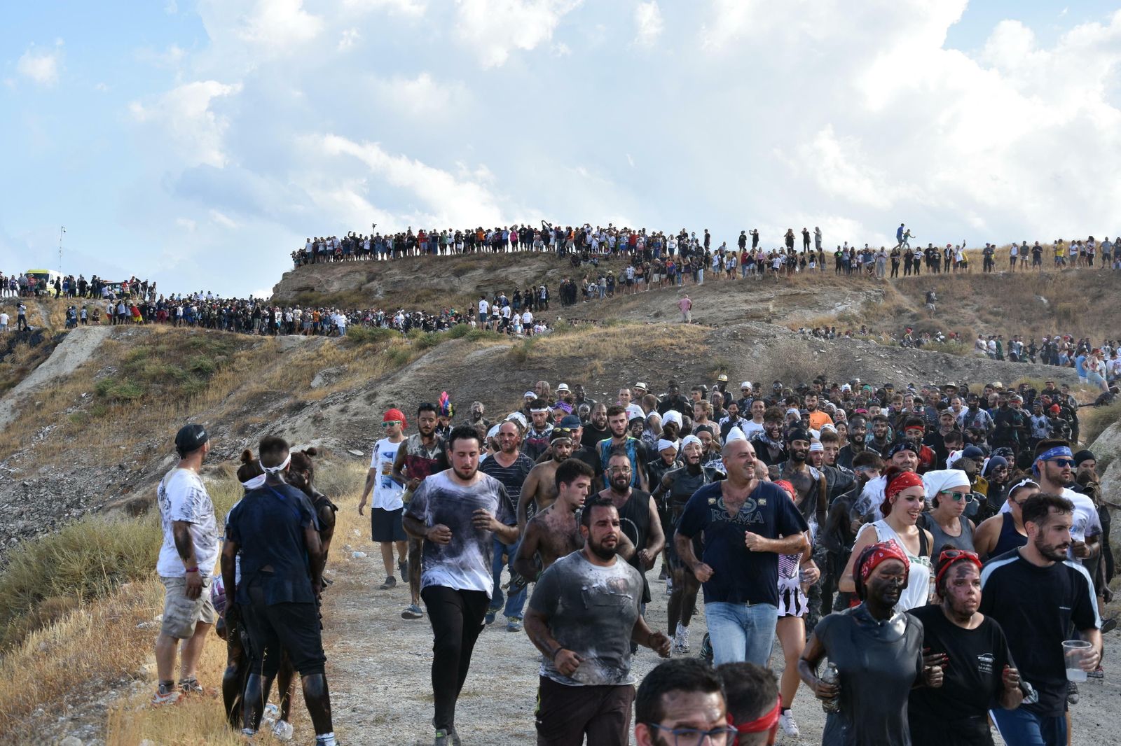 Imágenes del Cascamorras en Baza