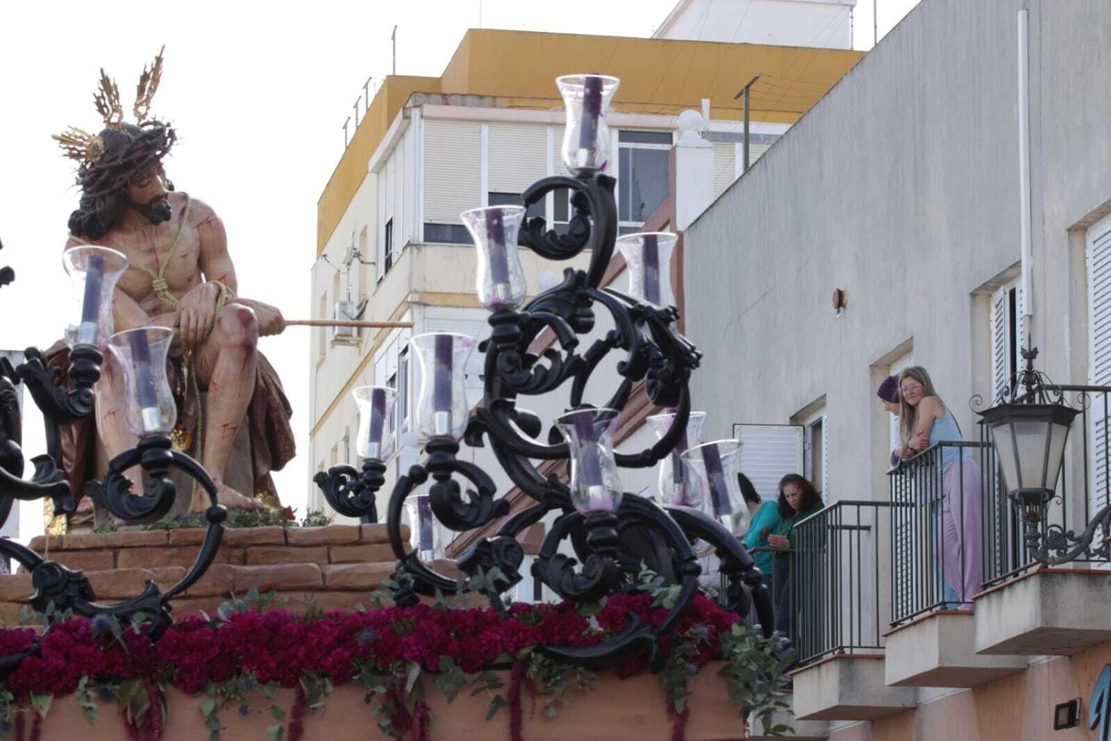 Así ha sido la primera salida de Coronación de Espinas en San Fernando