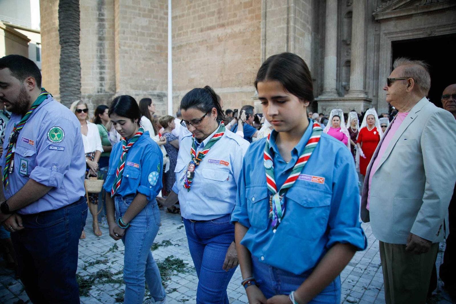 Imágenes de la procesión del Corpus Christi en Almería: así han sido la misa y la posterior marcha por la capital