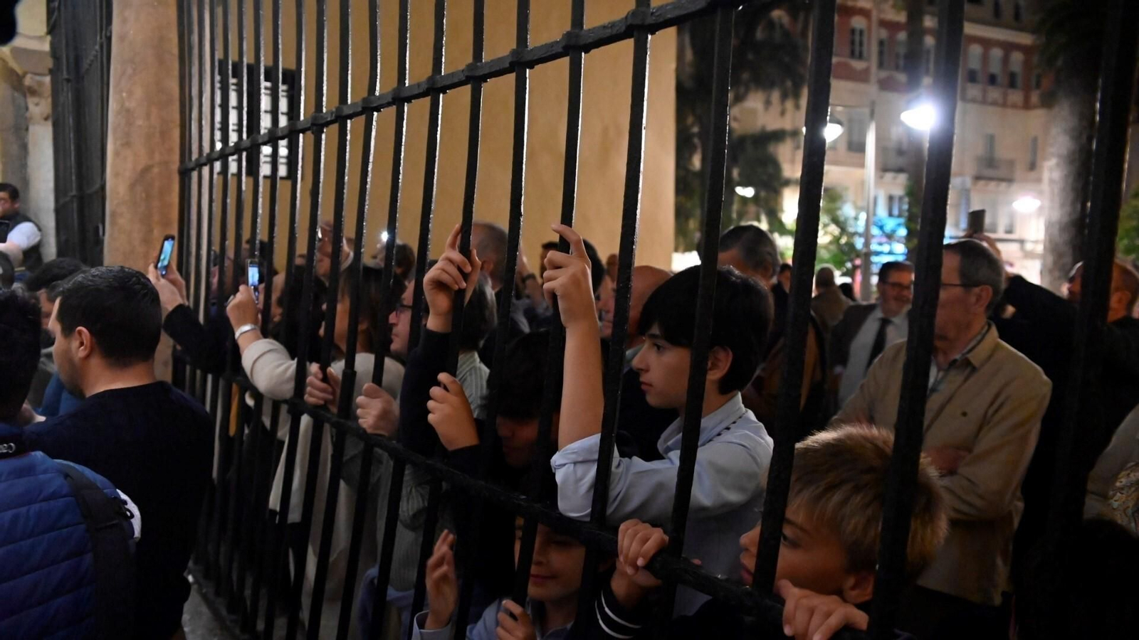 El traslado de la Sentencia de Córdoba a su nueva casa de hermandad, en imágenes