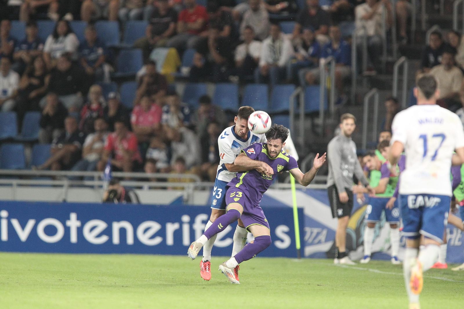 Carlos Puga, en acción en Tenerife.