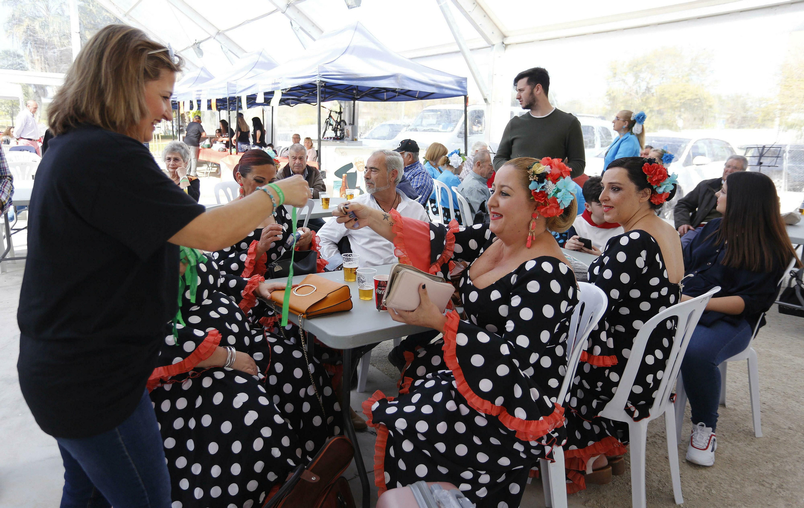 Fotos de la fiesta benéfica en favor de los afectados por las inundaciones en Campanillas Fotos de la fiesta benéfica en favor de los afectados por las inundaciones en Campanillas