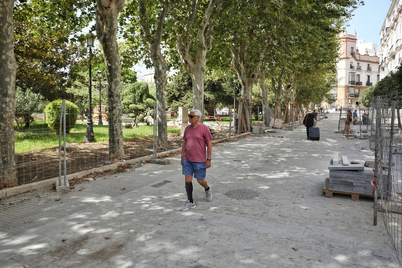 Imágenes de las obras e la plaza de España en Cádiz