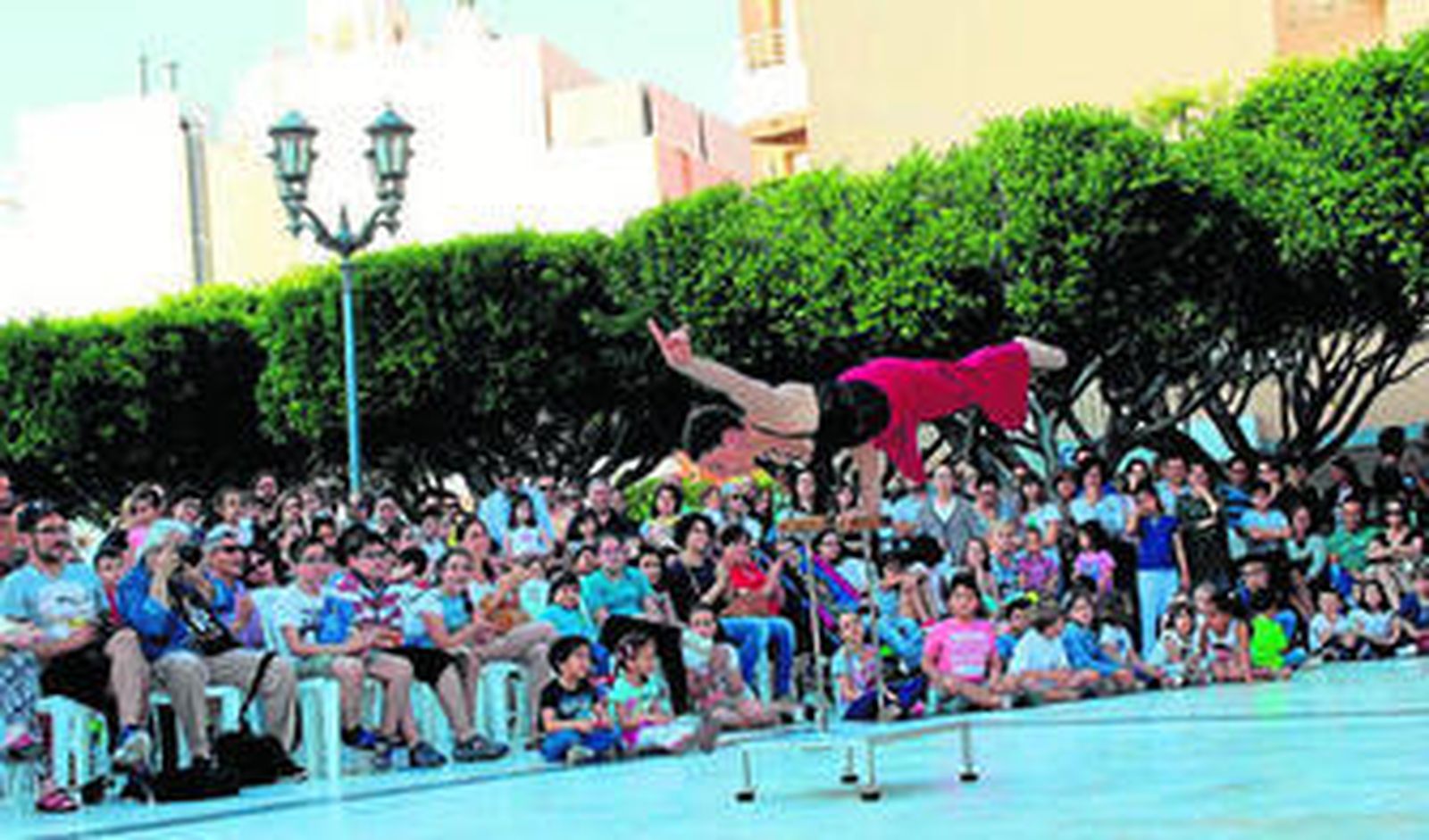 Ocho espectáculos de calle inician el XXXIX Festival de Teatro de El Ejido