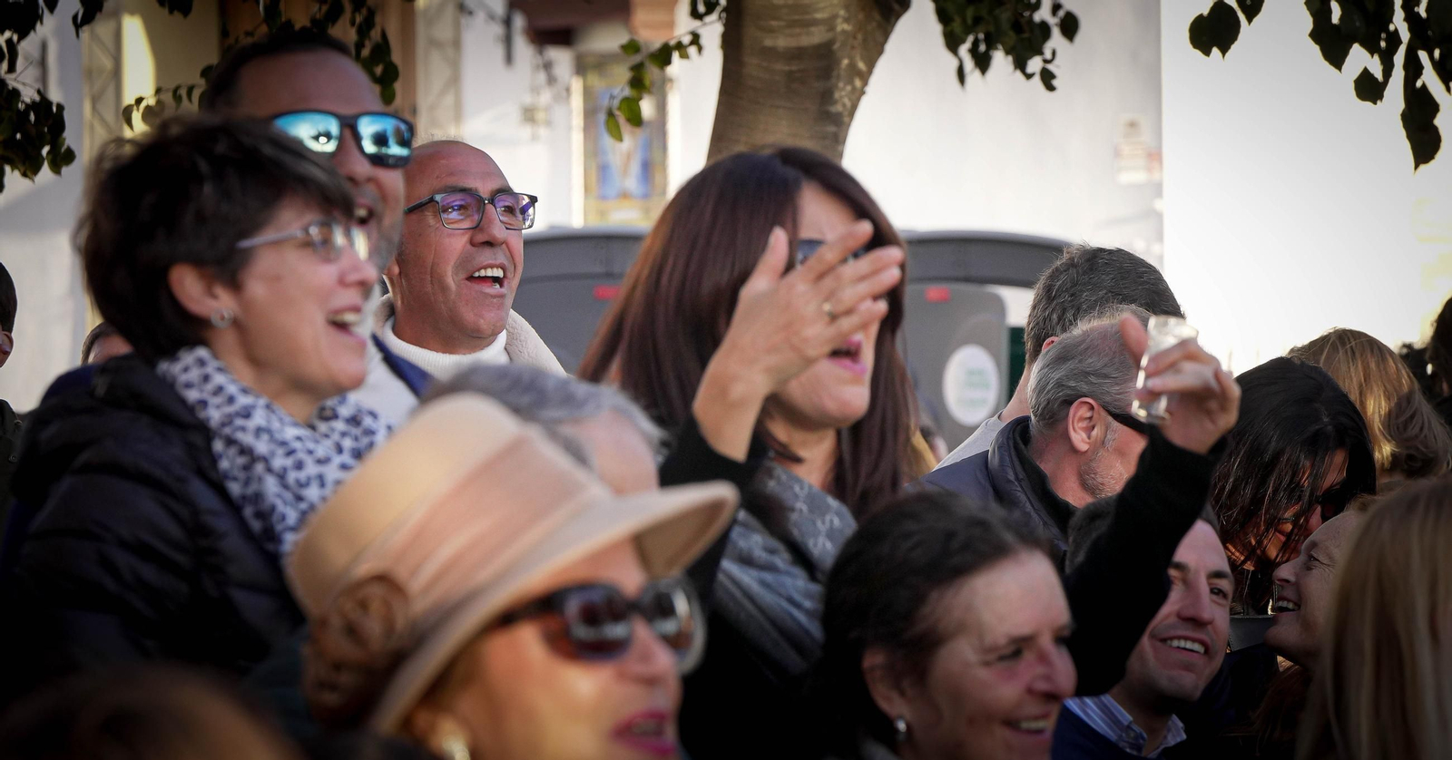 Imágenes del gran ambiente el primer día de zambombas en Jerez