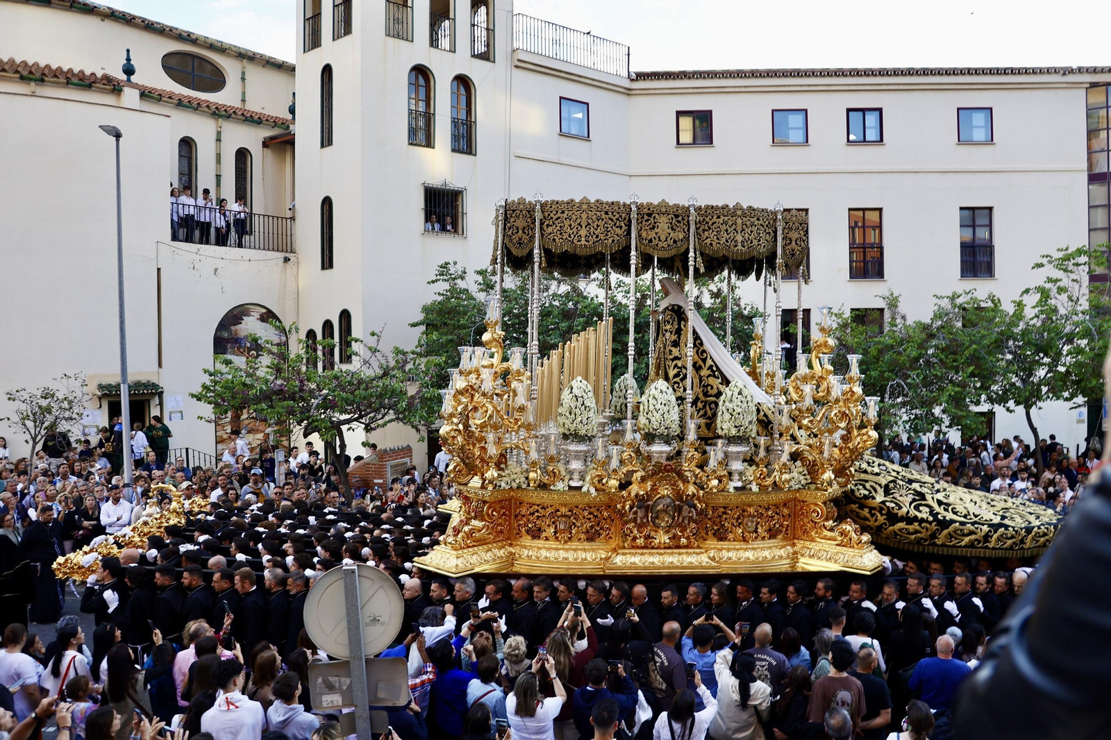 Mena en su procesión del Jueves Santo en Málaga, en fotos