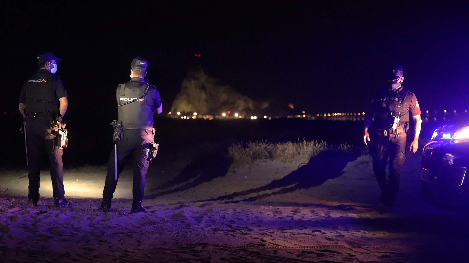 Fotos de una noche de patrulla con la Policía Nacional en La Línea